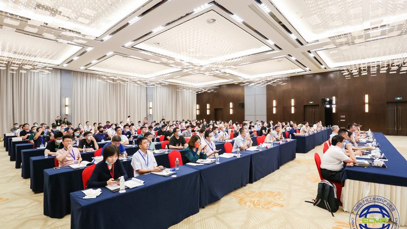小批量化工原料选型：规格型号背后的关键考量**