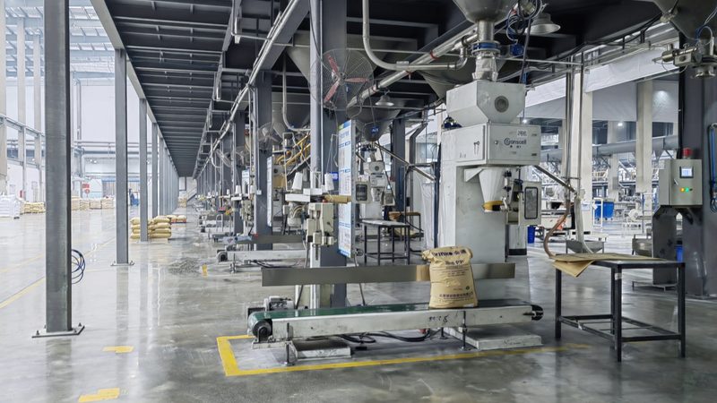 塑料原料价格行情与原油价格关系解析